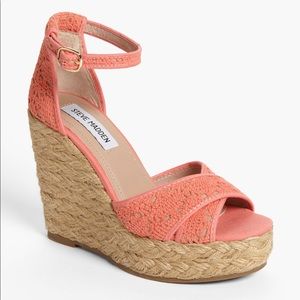 Amazing 😍 Steve Madden coral wedge sandal